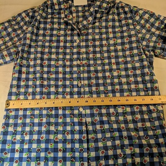 Simply Basic Blue Plaid Gingham White Daisy Flowers Button Up Floral Women S - Picture 8 of 11